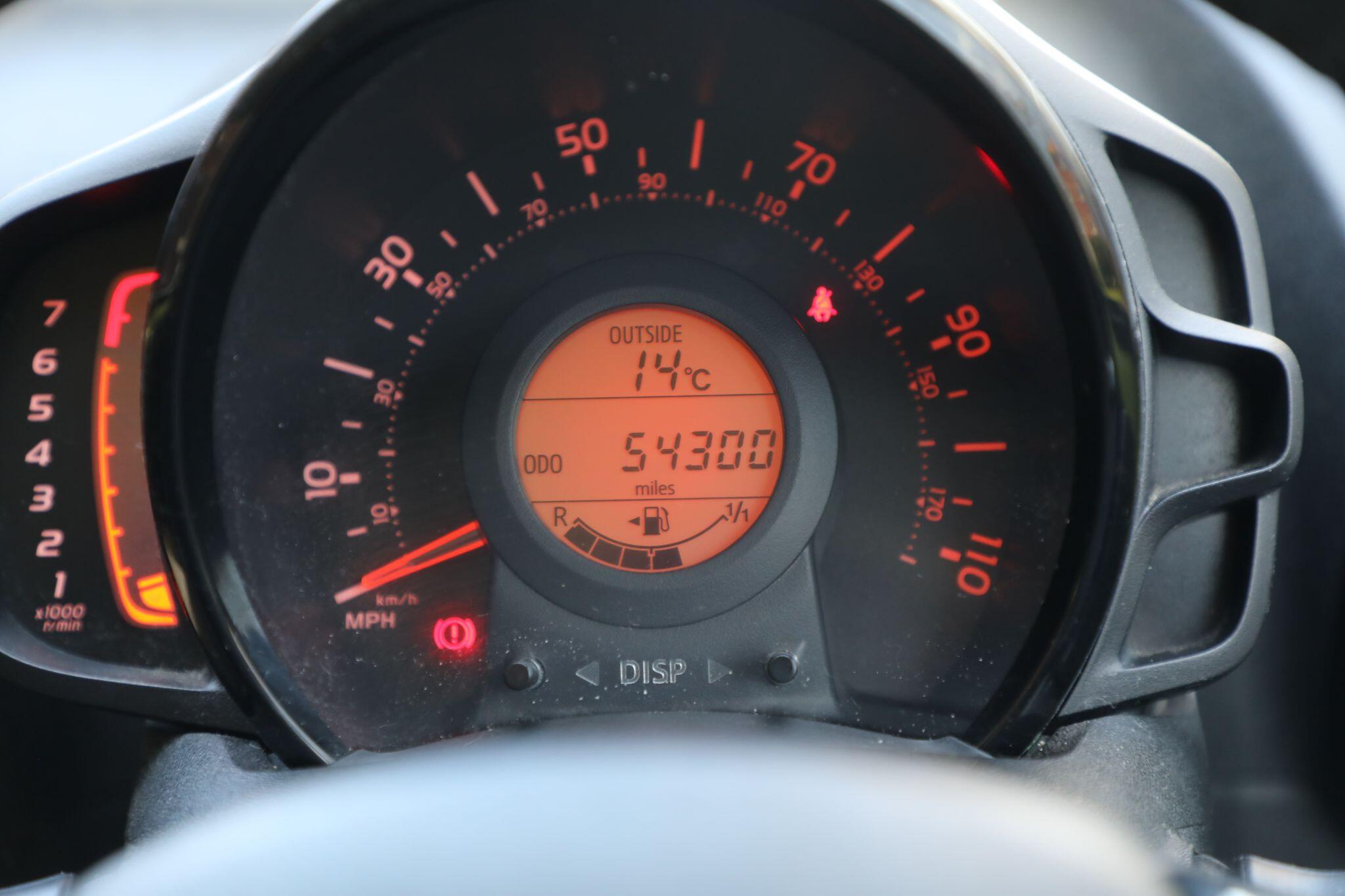 Large vehicle image